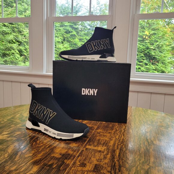 NEW DKNY Women's Nona Pull-On Logo Sock Sneakers. 6.5. Black. - Picture 1 of 16